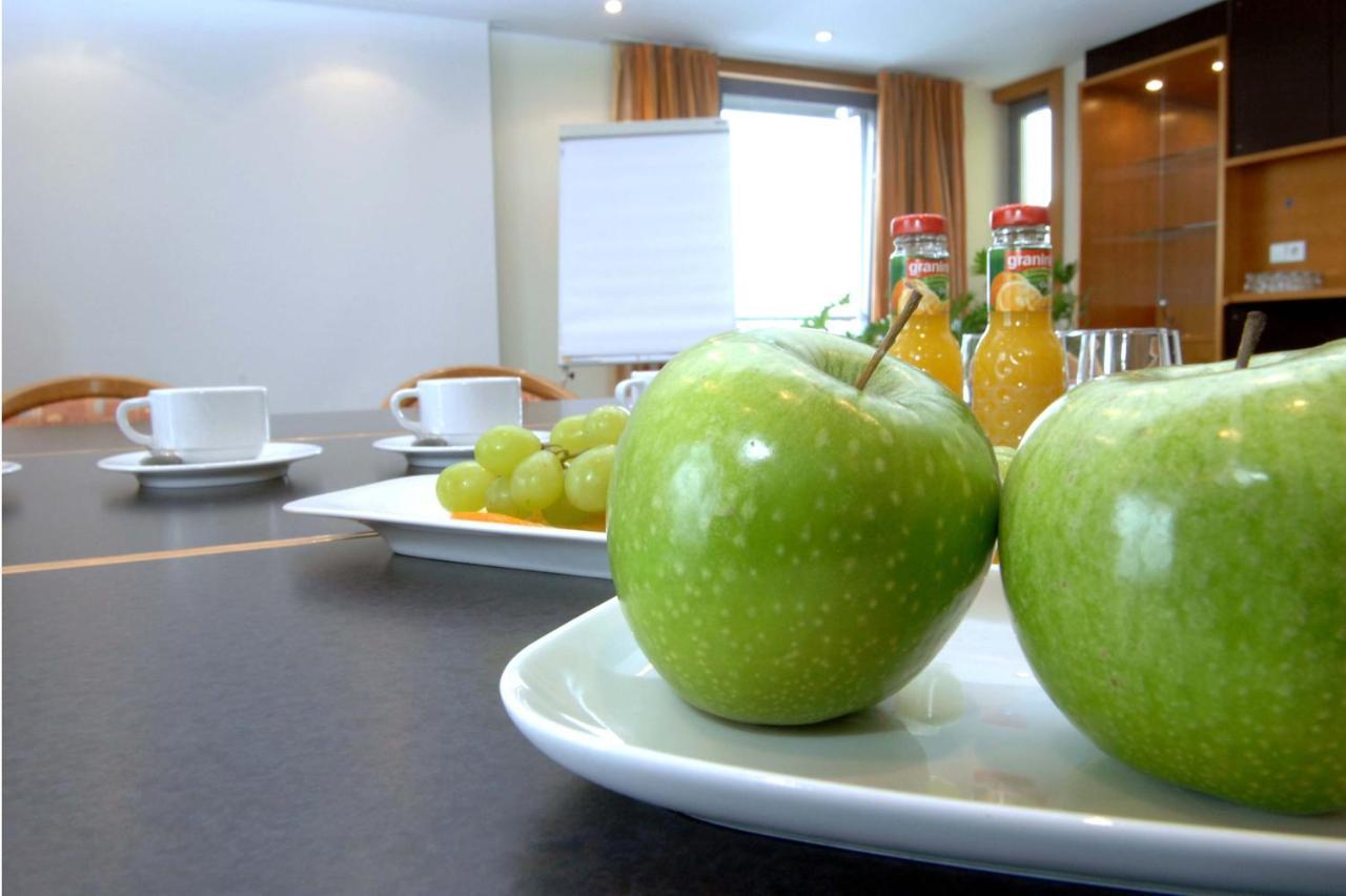 Hotel Leipheim Süd Bagian luar foto