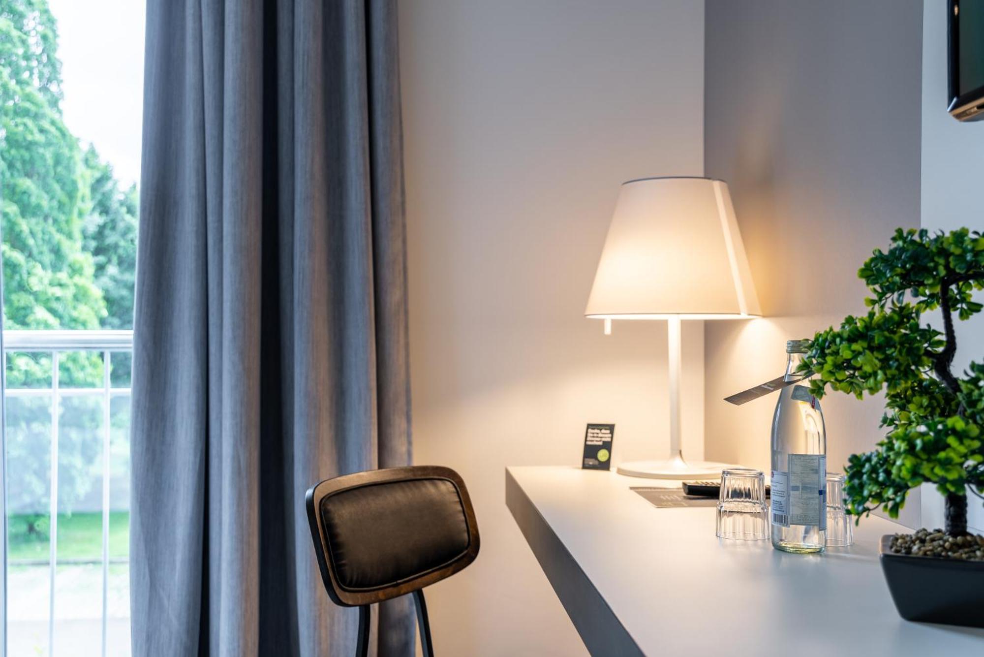Hotel Leipheim Süd Bagian luar foto