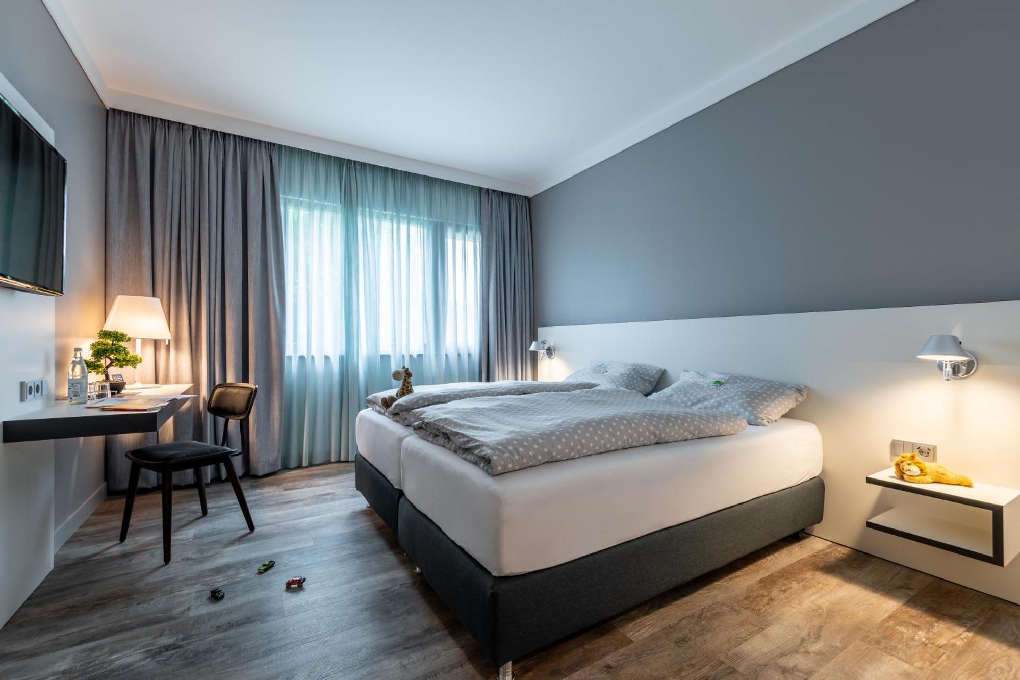 Hotel Leipheim Süd Bagian luar foto