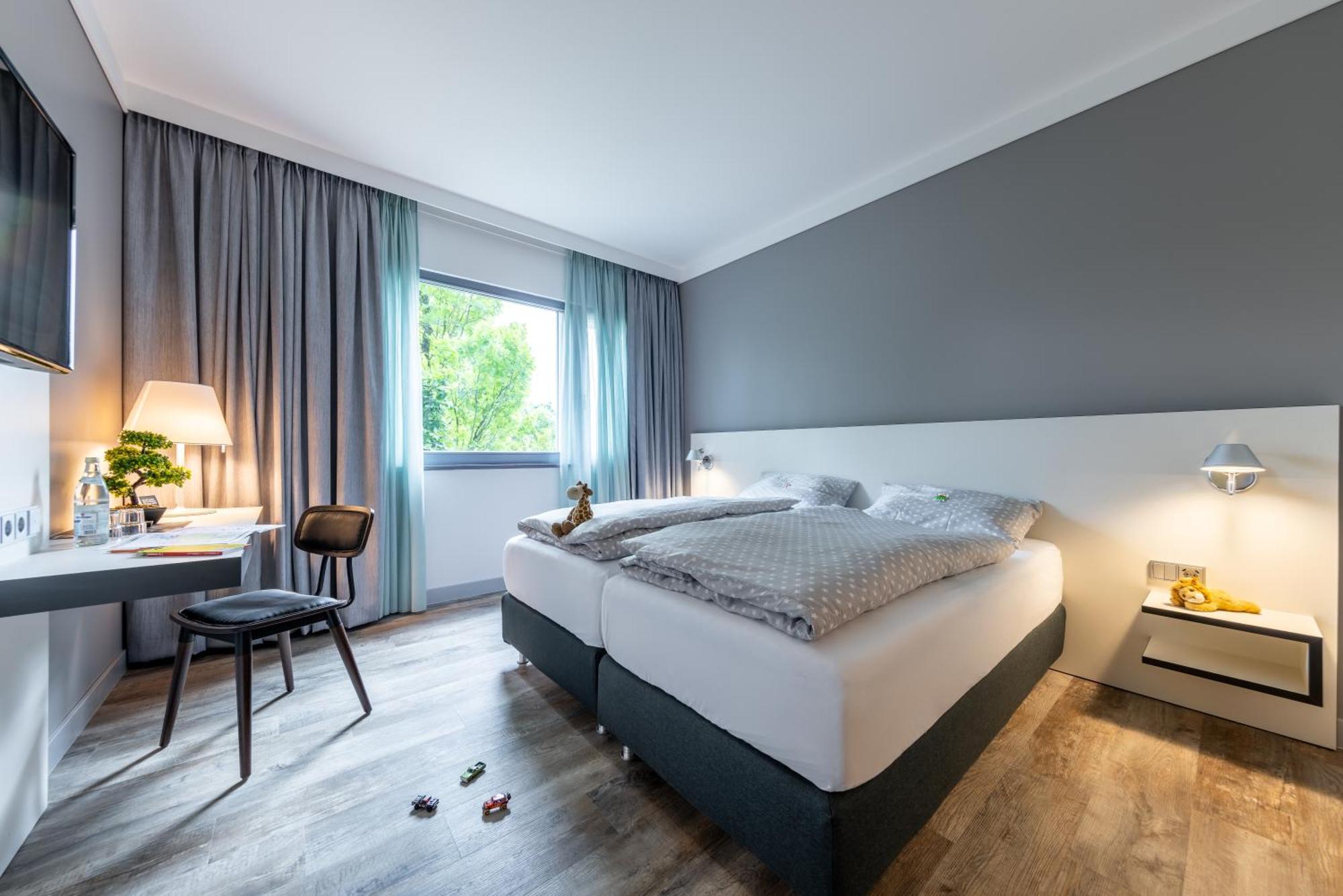 Hotel Leipheim Süd Bagian luar foto