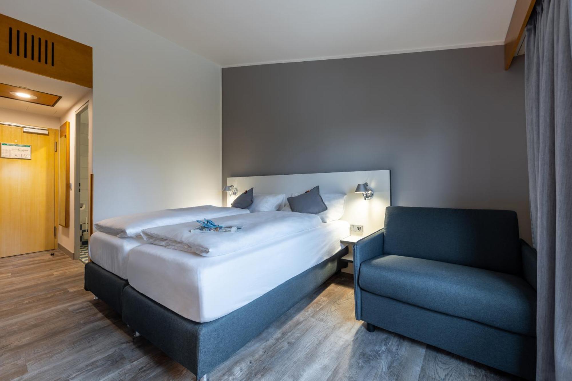 Hotel Leipheim Süd Bagian luar foto