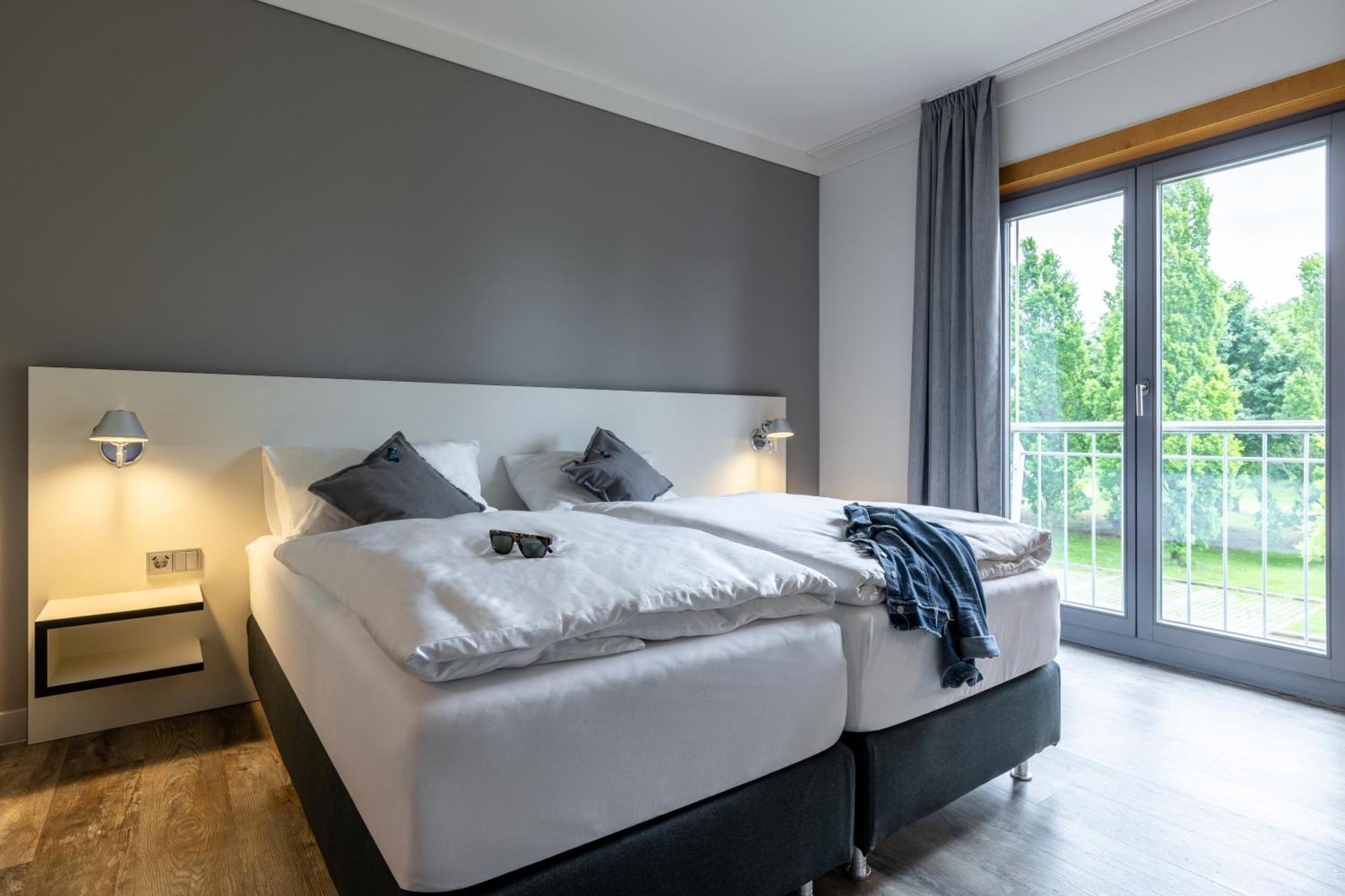 Hotel Leipheim Süd Bagian luar foto