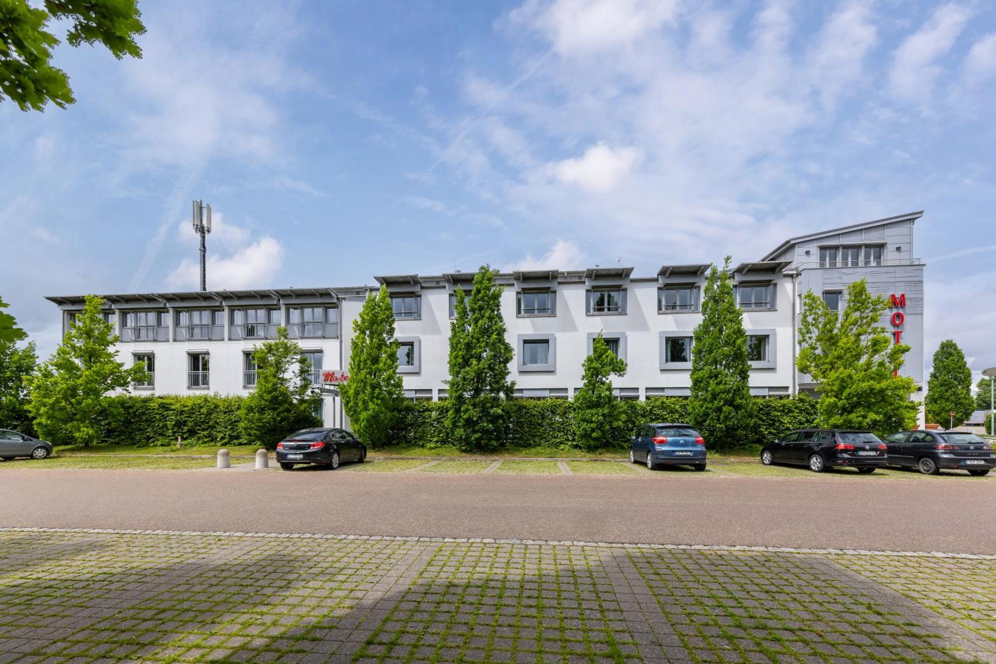 Hotel Leipheim Süd Bagian luar foto